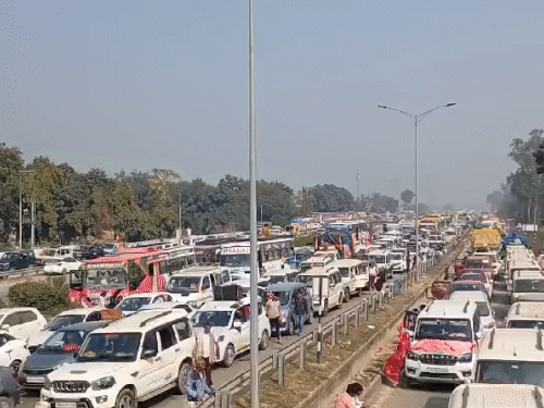 महाकुंभ मेले में 4 फरवरी तक नहीं जा सकेंगे वाहन।